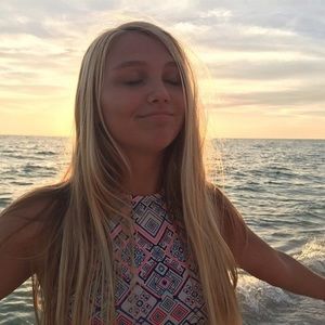 Meet your Posher, Hailey